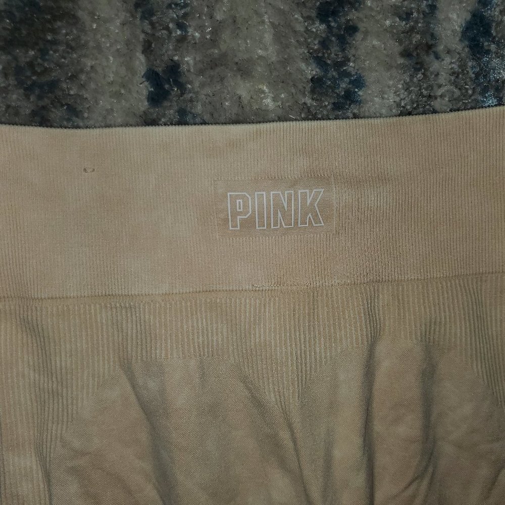 PINK SEAMLESS WORKOUT TIGHT BEACH || Med Like New - Picture 5 of 12